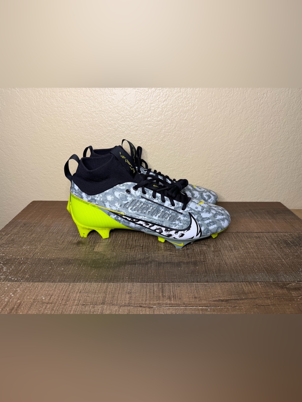 Nike Vapor Edge Pro 360 2 “Razor-Sharp Cuts”
- Size 11 Men.